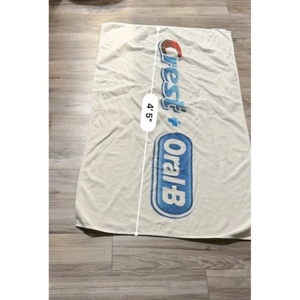 Vtg Cotton Beach Bath Towel  Crest Oral B Toothpaste  Dental advertisement Read